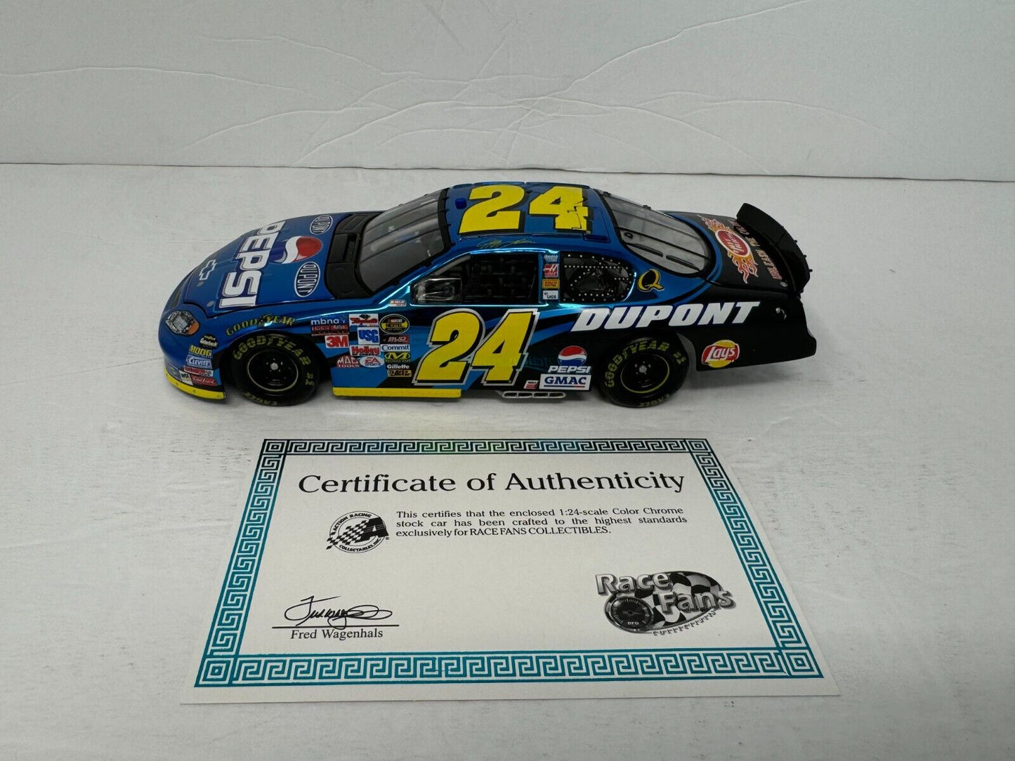 Action Nascar #24 Jeff Gordon Pepsi 2005 Monte Carlo Color Chrome 1:24 Diecast