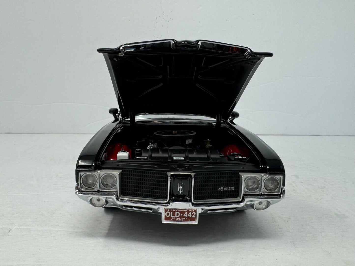 Exact Details Replicas 1971 Oldsmobile 442 W-30 1:18 Diecast