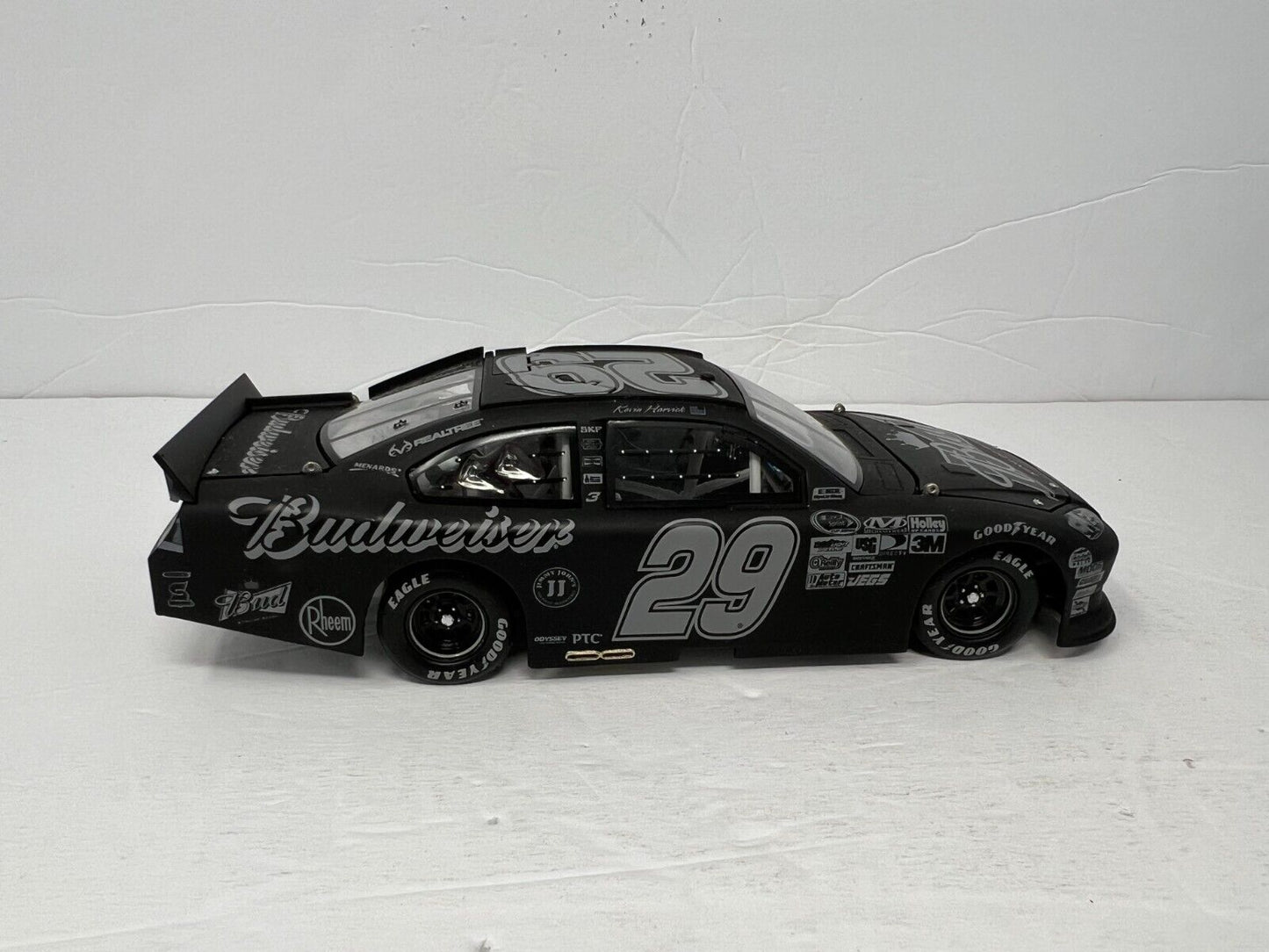 Lionel Nascar #29 Kevin Harvick Budweiser 2011 Impala ARC Stealth 1:24 Diecast