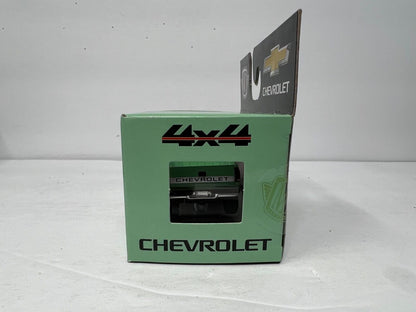 M2 Machines 1993 Chevrolet Silverado 1500 4x4 1:64 Diecast