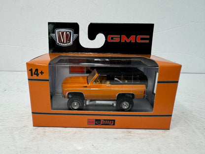 M2 Machines 1973 GMC Jimmy Sierra 4x4 1:64 Diecast