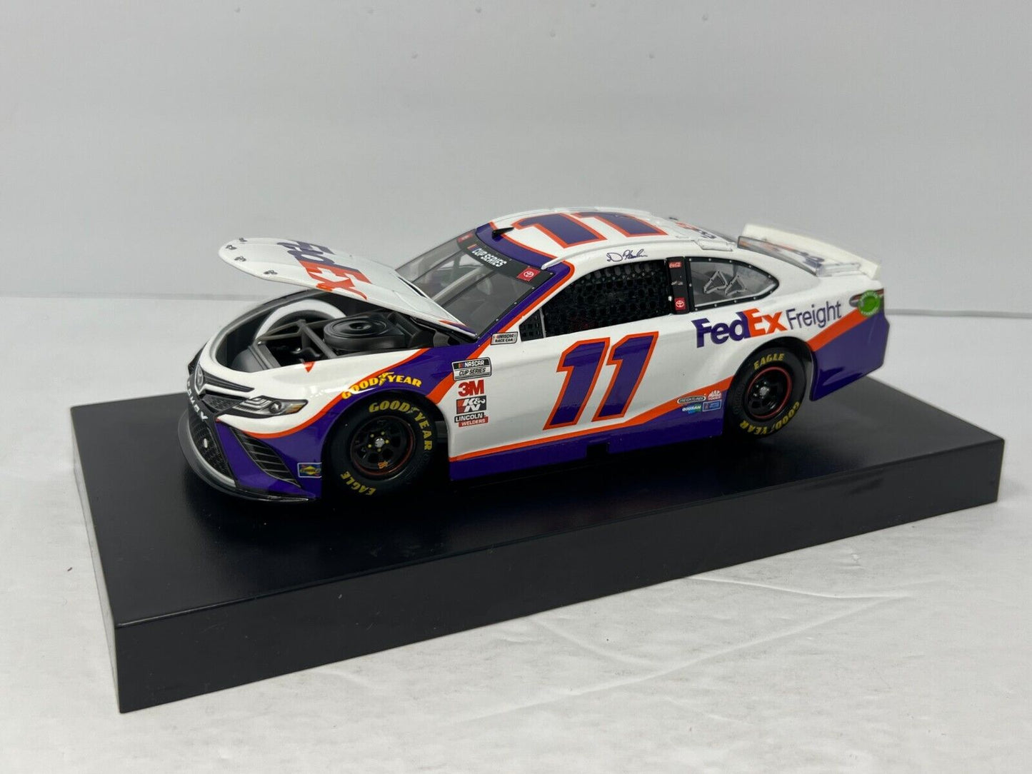 Lionel Nascar #11 Denny Hamlin FedEx Freight 2020 Camry 1:24 Diecast