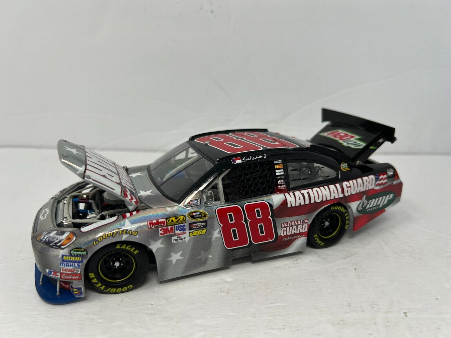 Action Nascar #88 Dale Earnhardt Jr Honoring Our Soldiers Flashcoat 1:24 Diecast