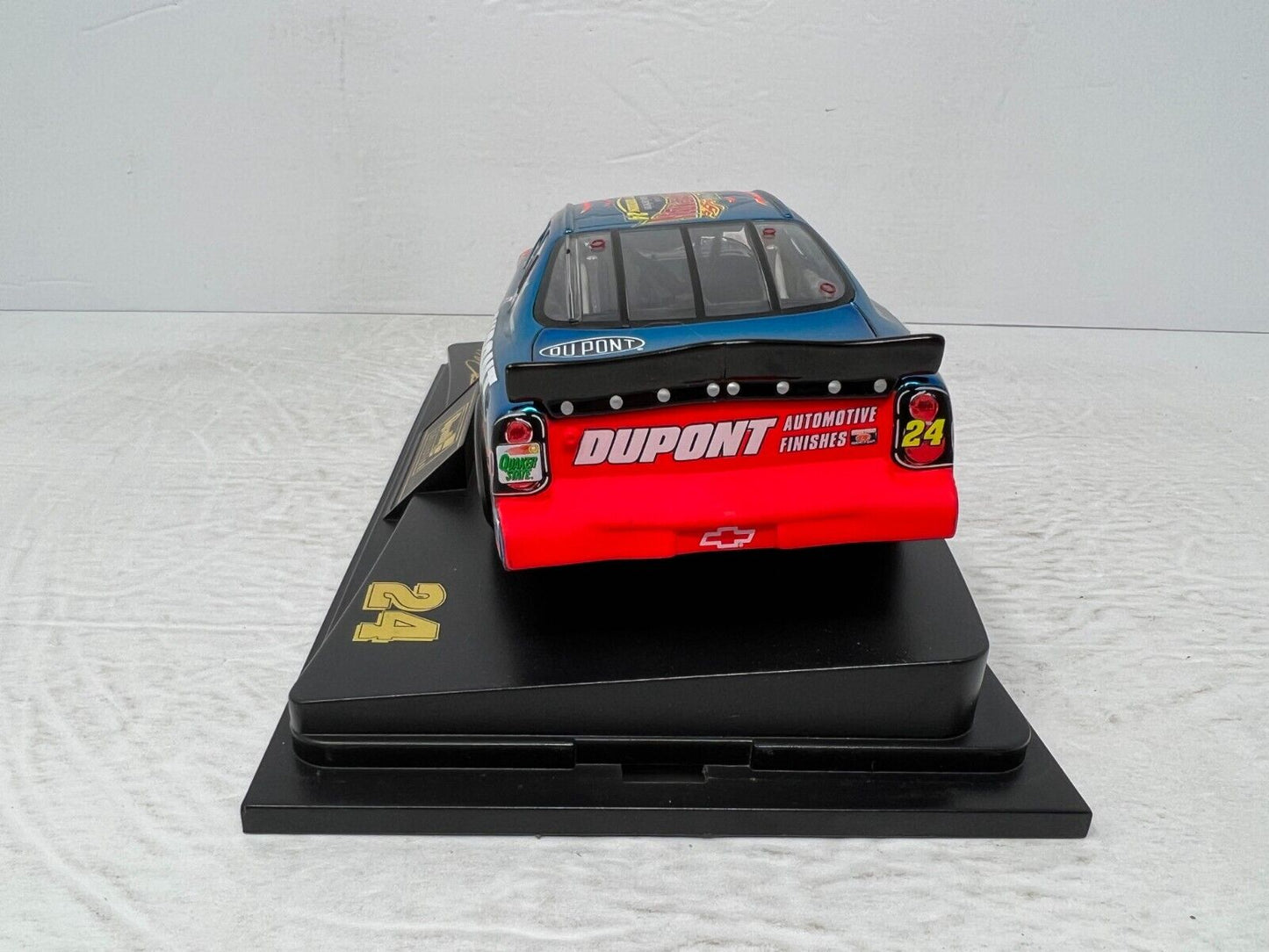 Revell Nascar #24 Jeff Gordon Dupont Winston Cup 2001 Chevy 1:24 Diecast