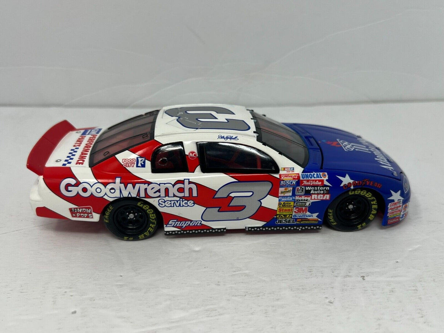 Action Nascar #3 Dale Earnhardt Legacy Series 1996 Monte Carlo 1:24 Diecast