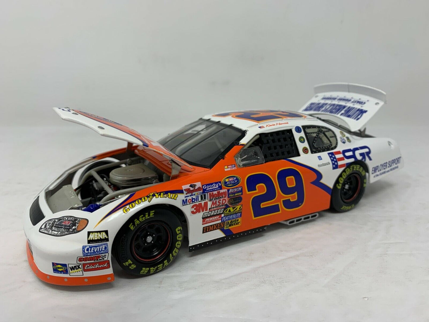 Action Nascar #29 Kevin Harvick ESGR Coast Guard 2004 Chevrolet 1:24 Diecast