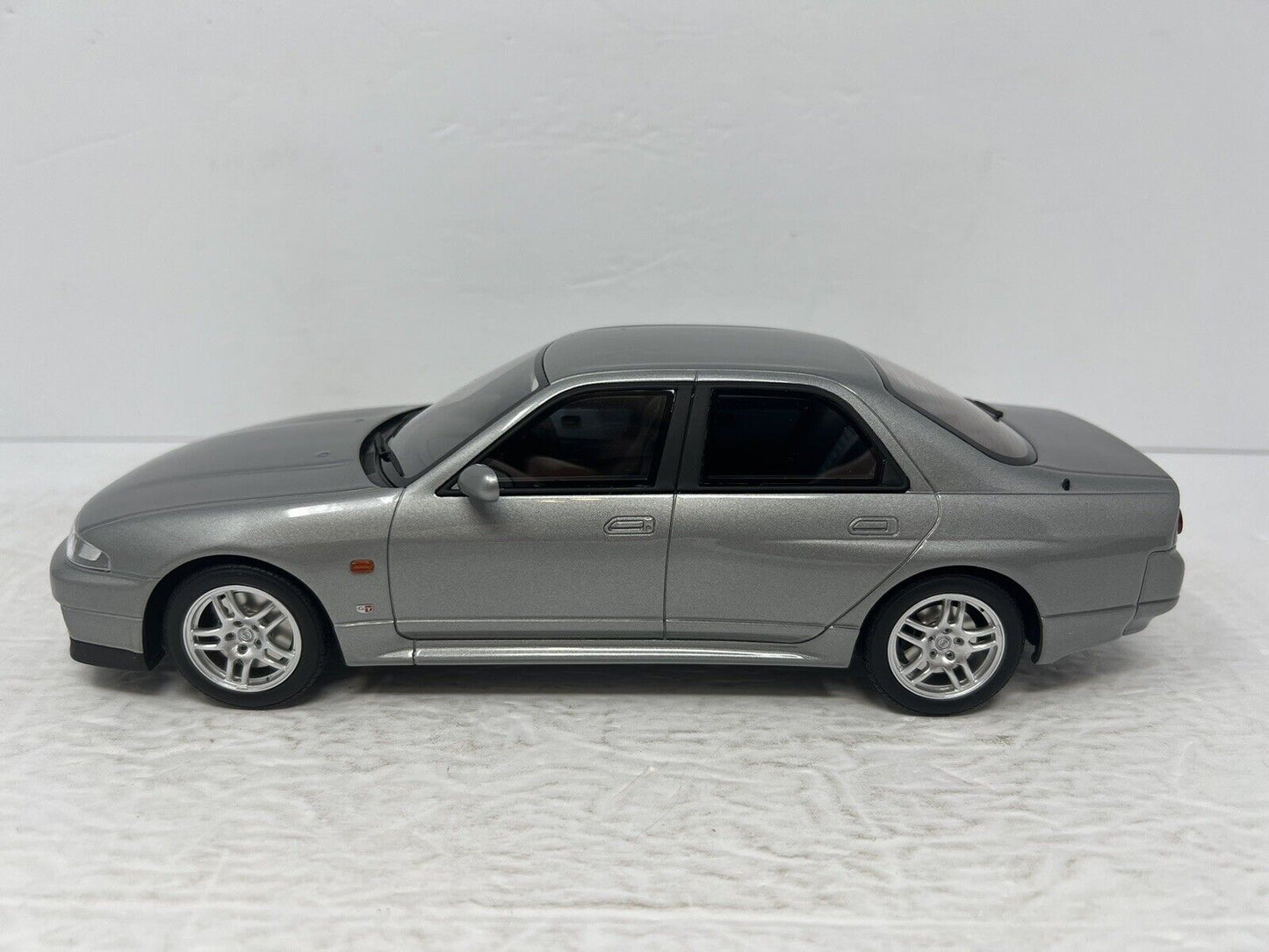 Kyosho Nissan Skyline GT-R Autech 40th Samurai Japan 1:18 Resin Model Diecast