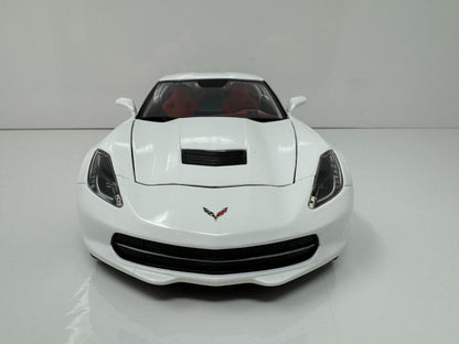 Maisto 2014 Chevrolet Corvette Stingray Z51 Special Edition 1:18 Diecast White