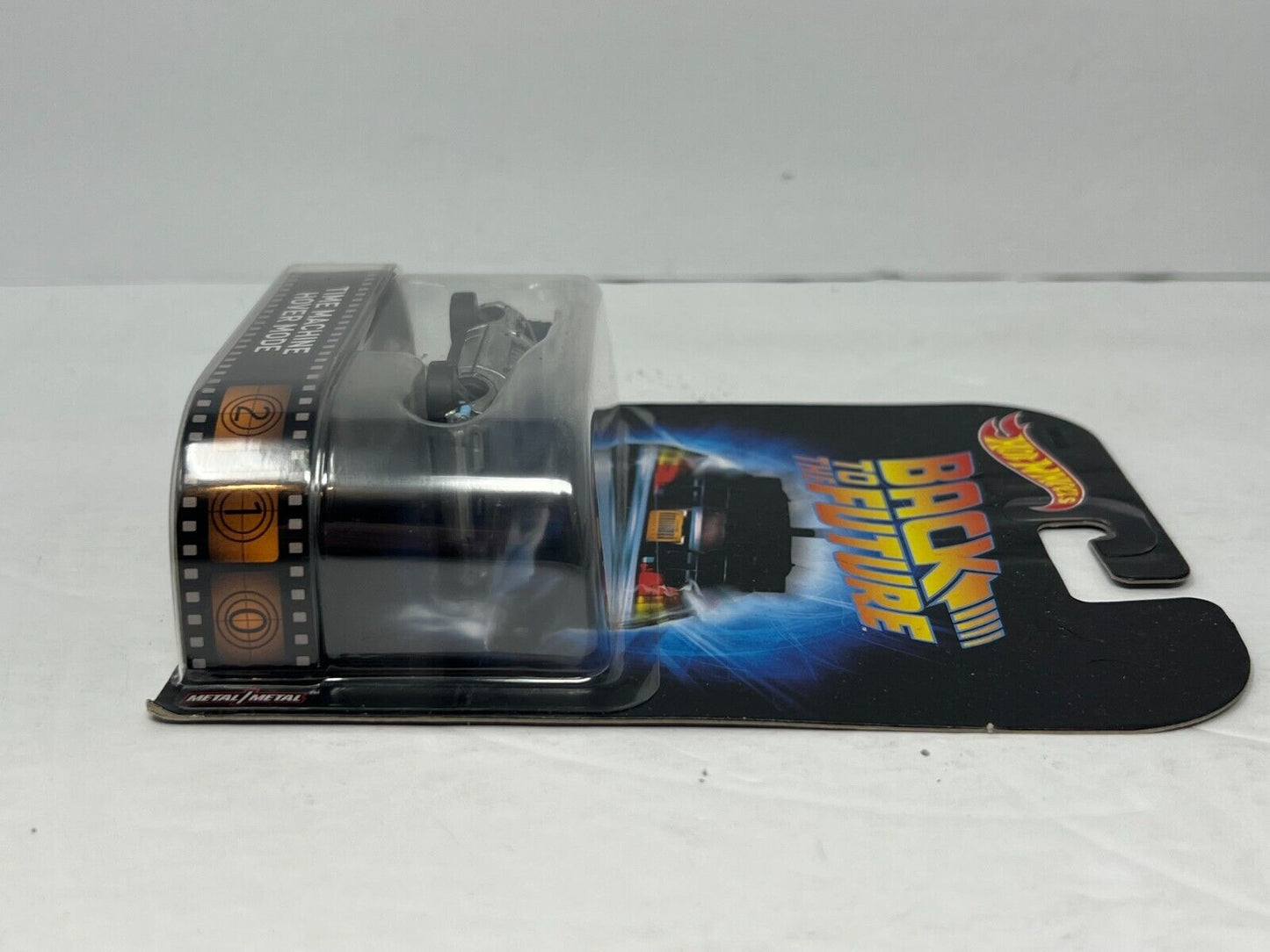 Hot Wheels Retro Entertainment Back to the Future Time Machine Hover Mode 1:64