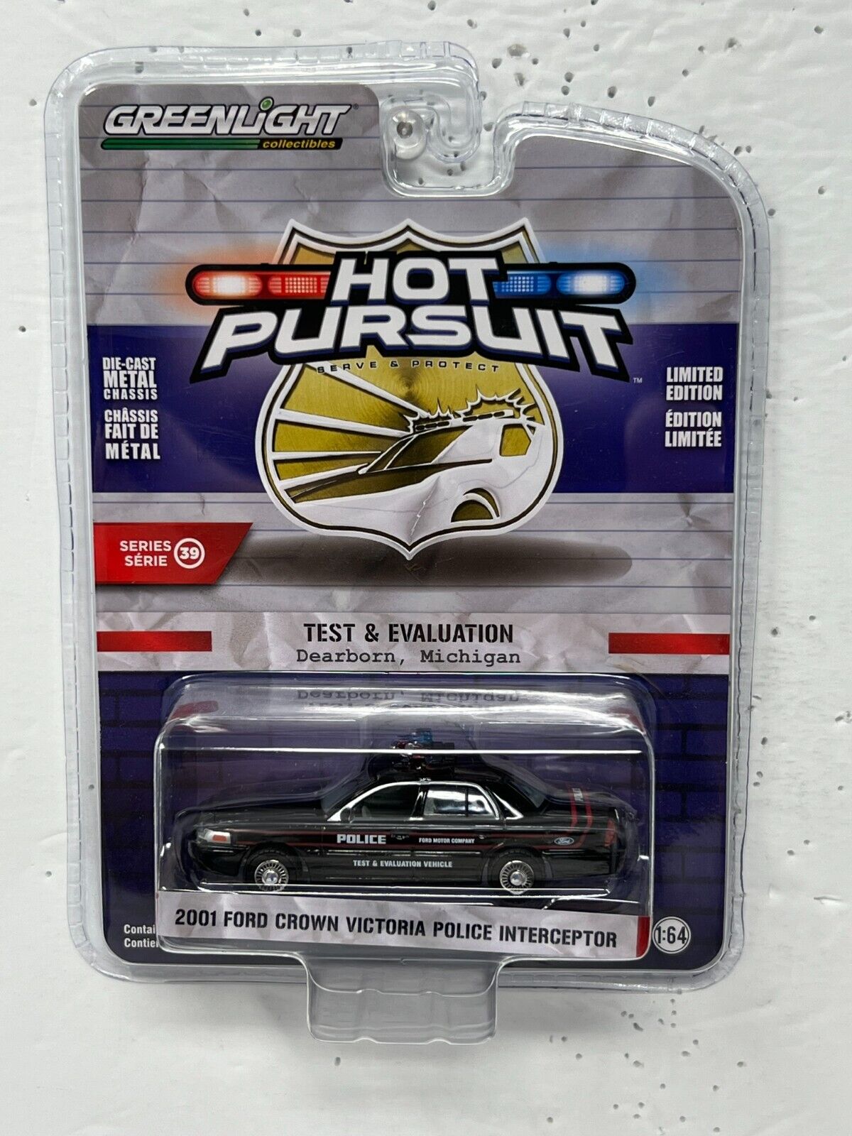 Greenlight Hot Pursuit 2001 Ford Crown Victoria Police Interceptor 1:64 Diecast