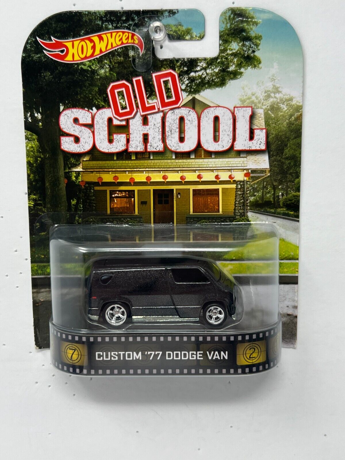 Hot Wheels Retro Entertainment Old School Custom 1977 Dodge Van 1:64 Diecast