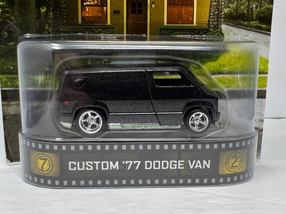 Hot Wheels Retro Entertainment Old School Custom 1977 Dodge Van 1:64 Diecast