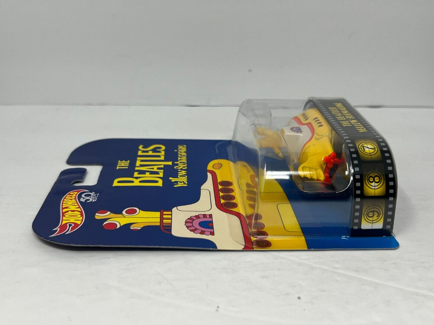 Hot Wheels Retro Entertainment The Beatles Yellow Submarine 1:64 Diecast