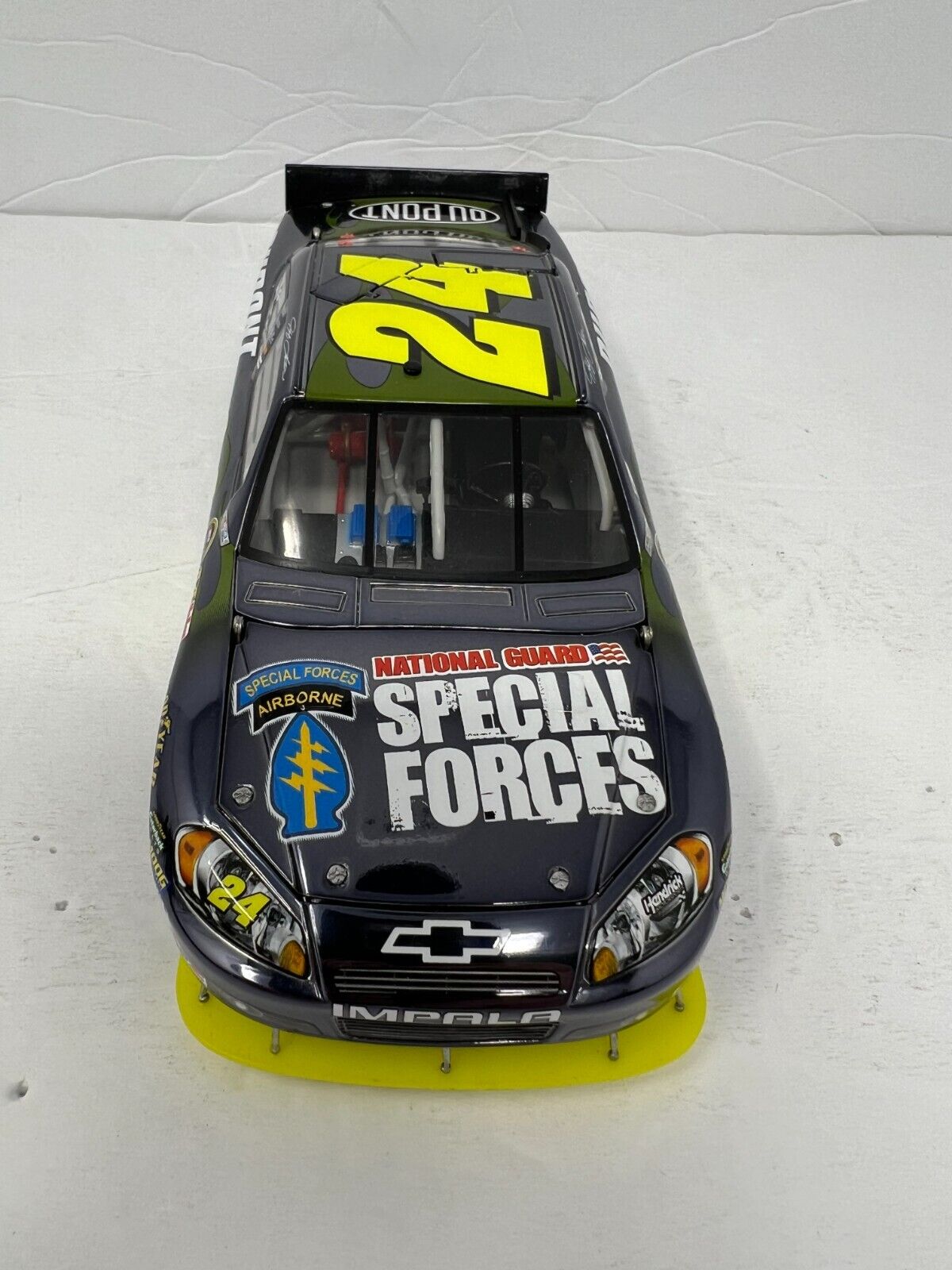 Lionel Nascar #24 Jeff Gordon National Guard Special Forces Chrome 1:24 Diecast