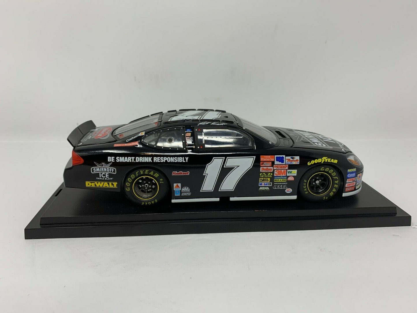 Team Caliber Nascar #17 Matt Kenseth Smirnoff 2003 Ford Taurus 1:24 Diecast