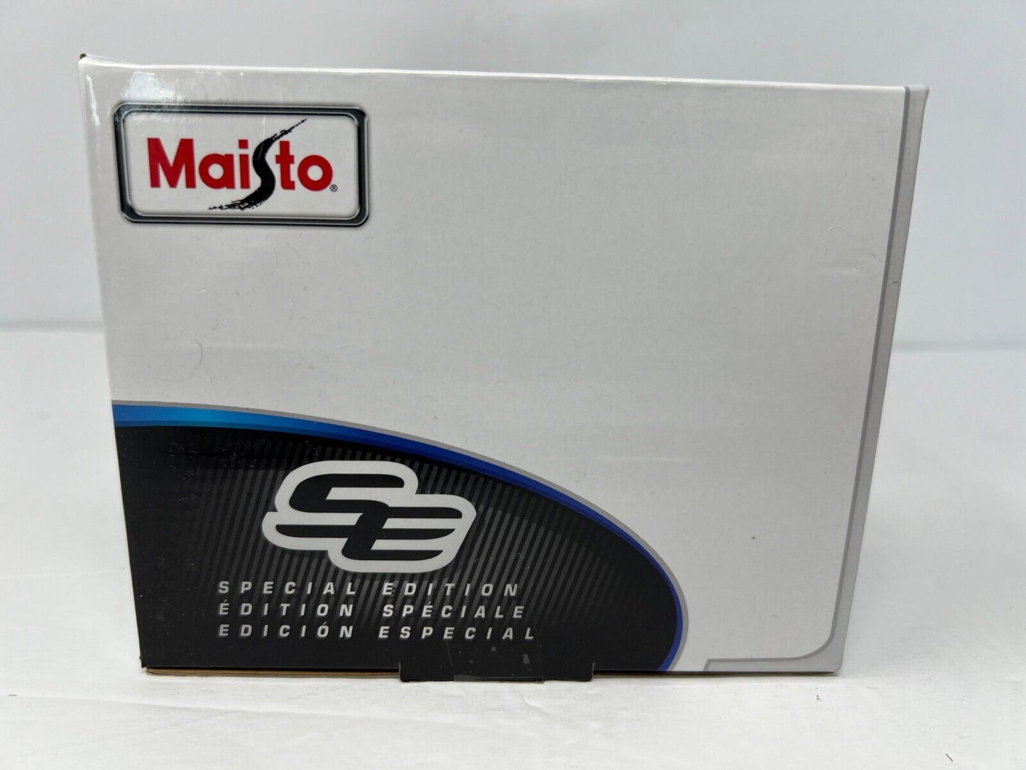 Maisto 2003 Ford SVT Mustang Cobra Covertible Top Special Edition 1:18 Diecast