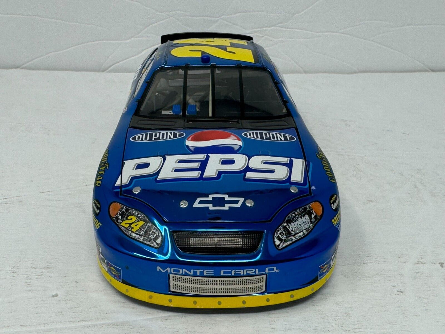 Action Nascar #24 Jeff Gordon Pepsi 2005 Monte Carlo Color Chrome 1:24 Diecast