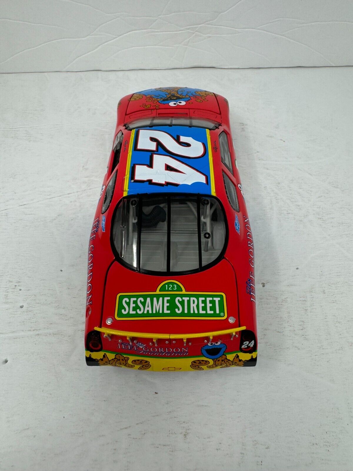 Action Nascar #24 Jeff Gordon Foundation Sesame Street 2003 Chevy 1:24 Diecast