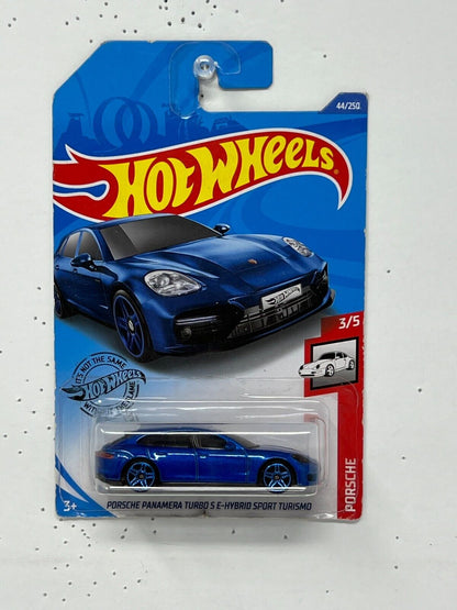 Hot Wheels Porsche Pamamera Turbo E-Hybrid Sport Turismo Blue 1:64 Diecast