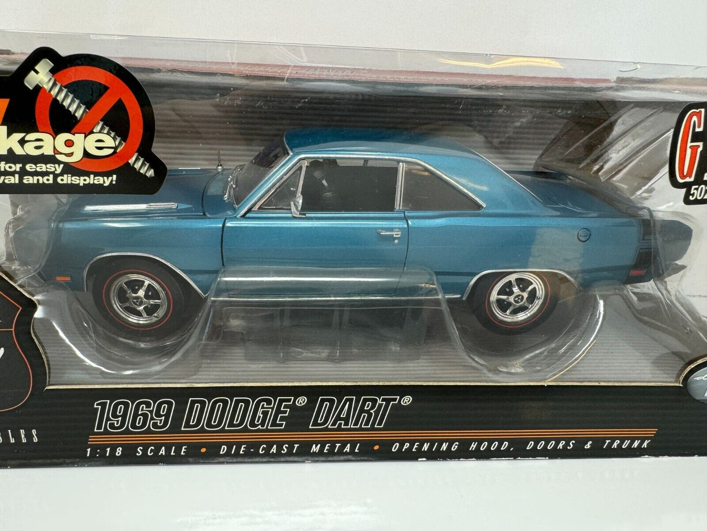 Highway 61 Collectibles 1969 Dodge Dart Mopar Limited Edition 1:18 Diecast