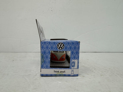 M2 Machines 1960 VW Volkswagen Single Cab Truck 1:64 Diecast