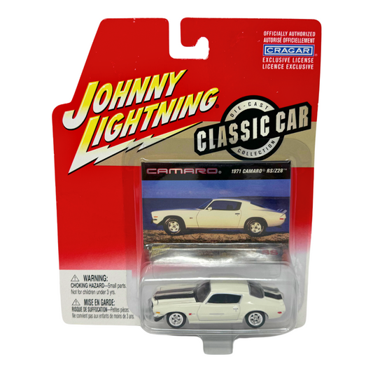 Johnny Lightning Classic Car 1971 Chevrolet Camaro RS/Z28 1:64 Diecast