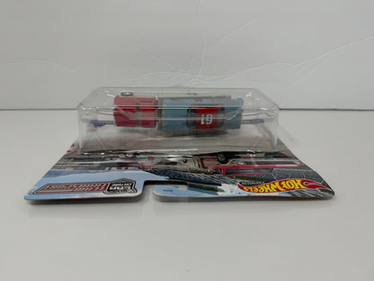 Hot Wheels Premium Team Transport #54 1961 Chevrolet Impala 1:64 Diecast