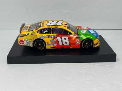 Lionel Nascar #18 Kyle Busch M&M's 2019 Toyota Camry 1:24 Diecast