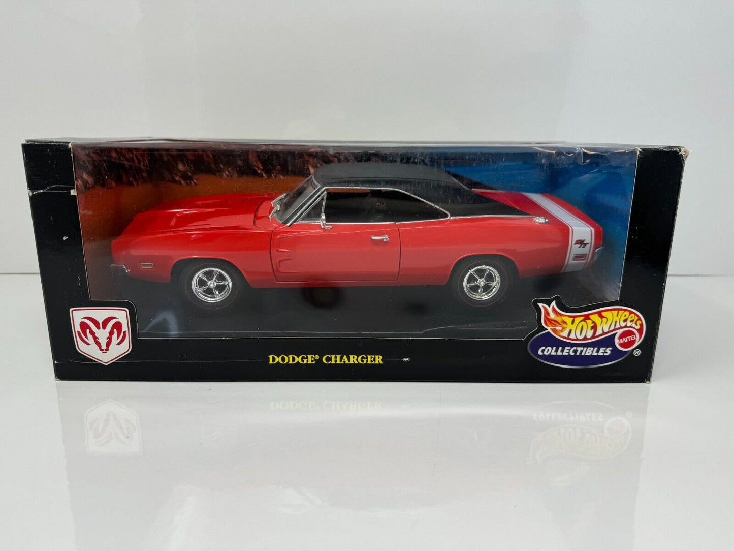 Mattel Hot Wheels Collectibles 1969 Dodge Charger RT 1:18 Diecast