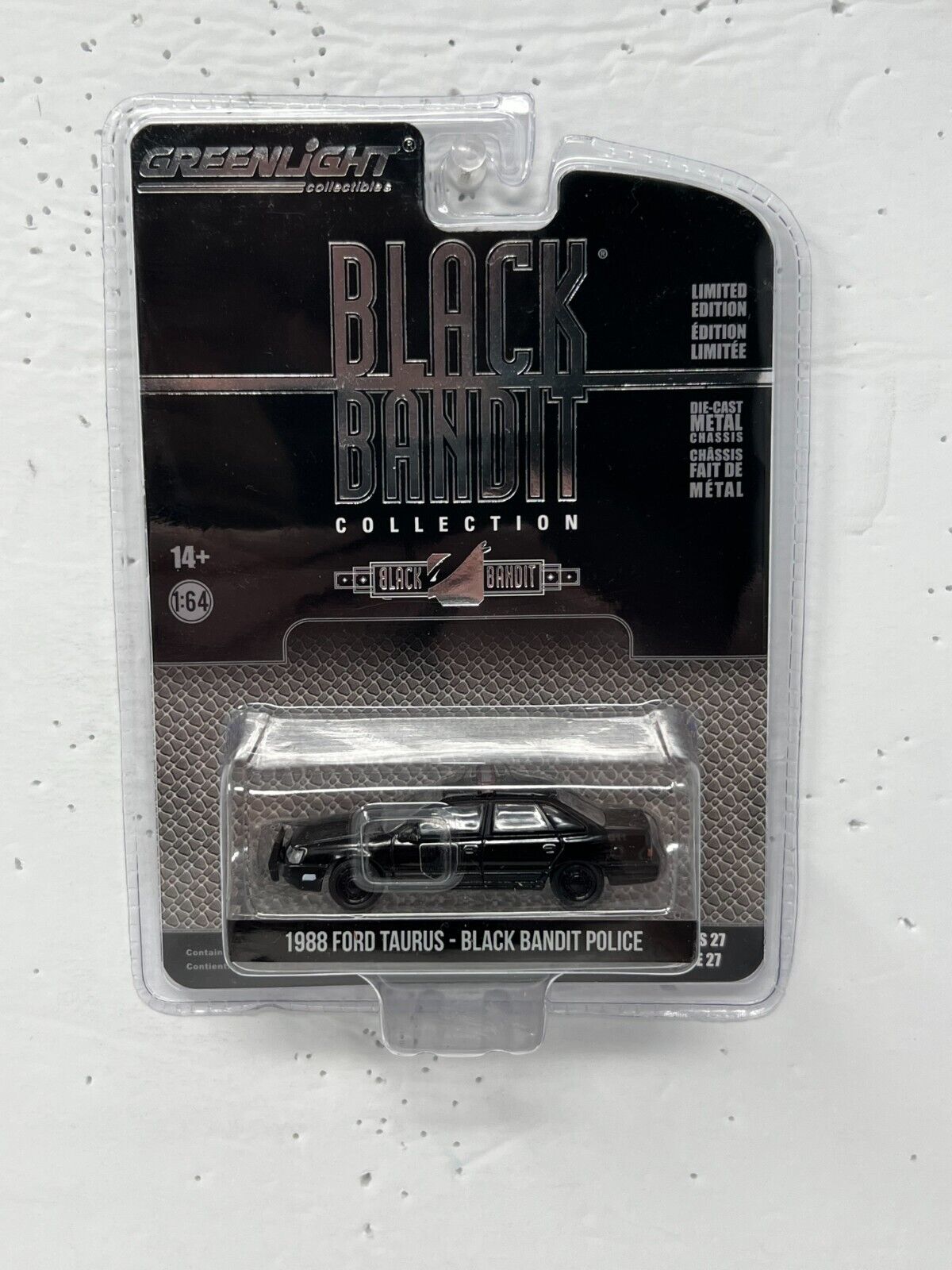 Greenlight Black Bandit 1988 Ford Taurus 1:64 Diecast