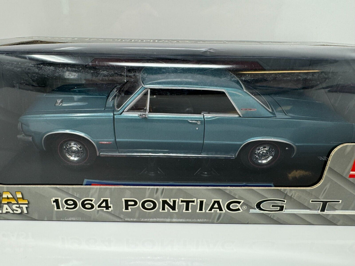 Sun Star 1964 Pontiac GTO 1:18 Diecast