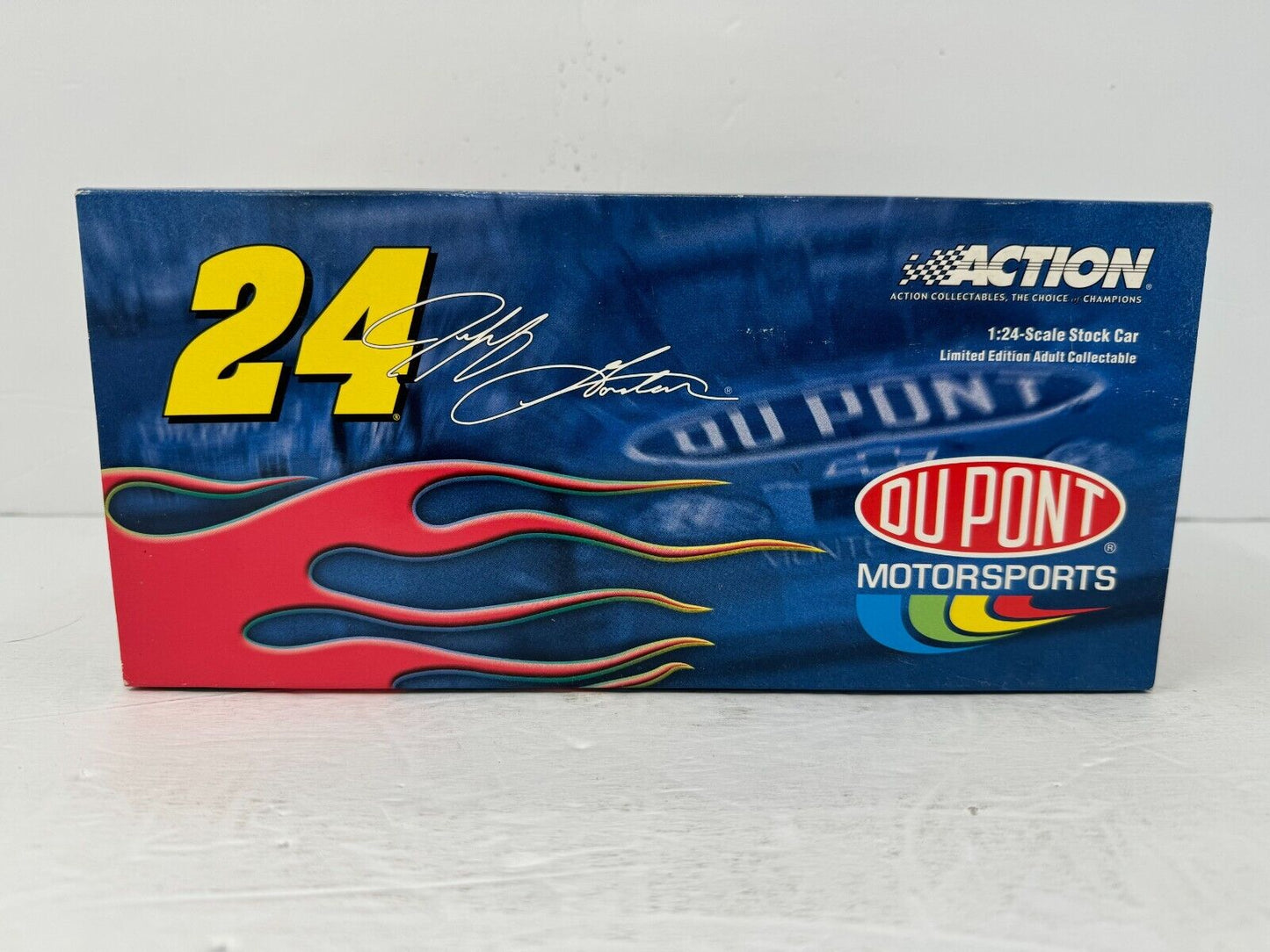 Action Nascar #24 Jeff Gordon DuPont 2003 Chevrolet Monte Carlo 1:24 Diecast