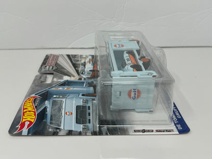 Hot Wheels Premium Team Transport #57 Gulf De Tomaso Pantera Gruppo 1:64 Diecast