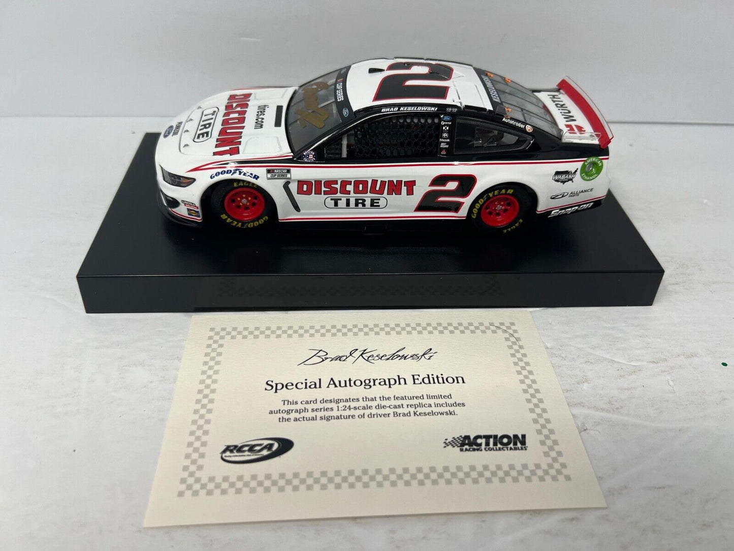 Lionel Racing #2 Brad Keselowski Mustang 1:24 Diecast Autographed (1 of 96#)