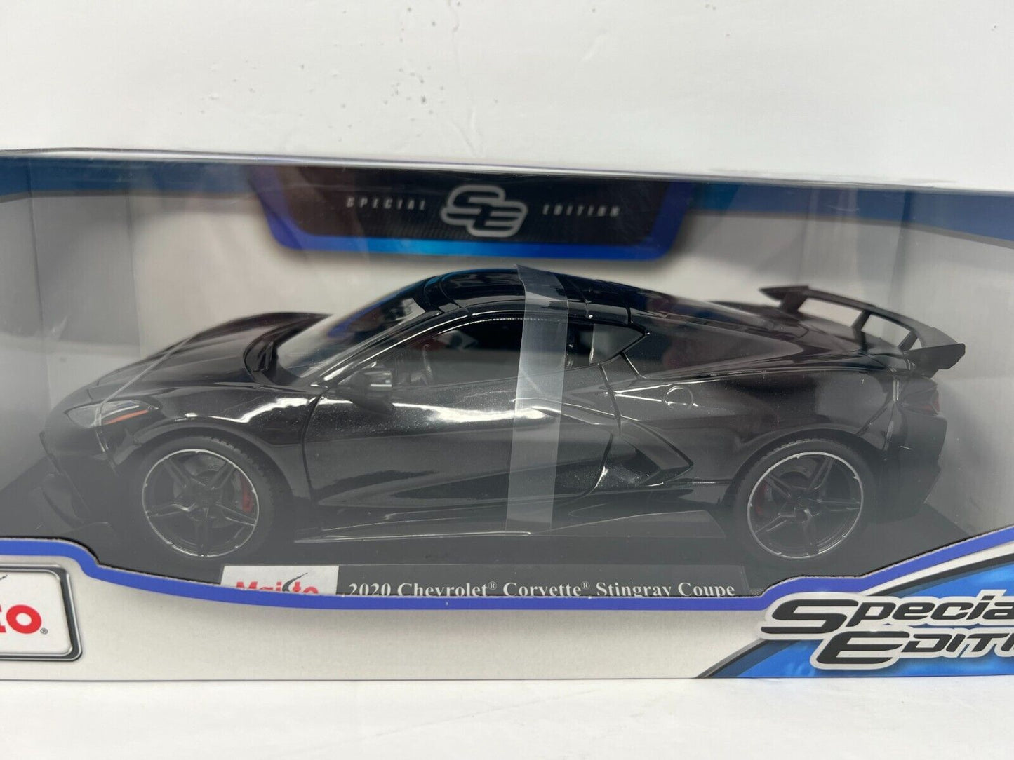 Maisto 2020 Chevrolet Corvette Stingray Coupe Special Edition 1:18 Diecast Black