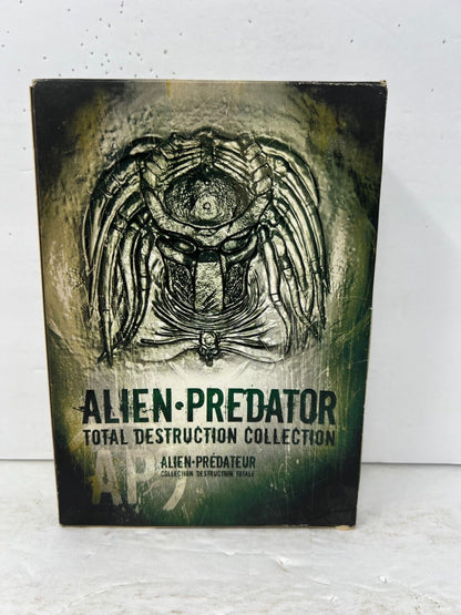 Alien - Predator Total Destruction Collection (DVD) Boxset Good Condition!!!