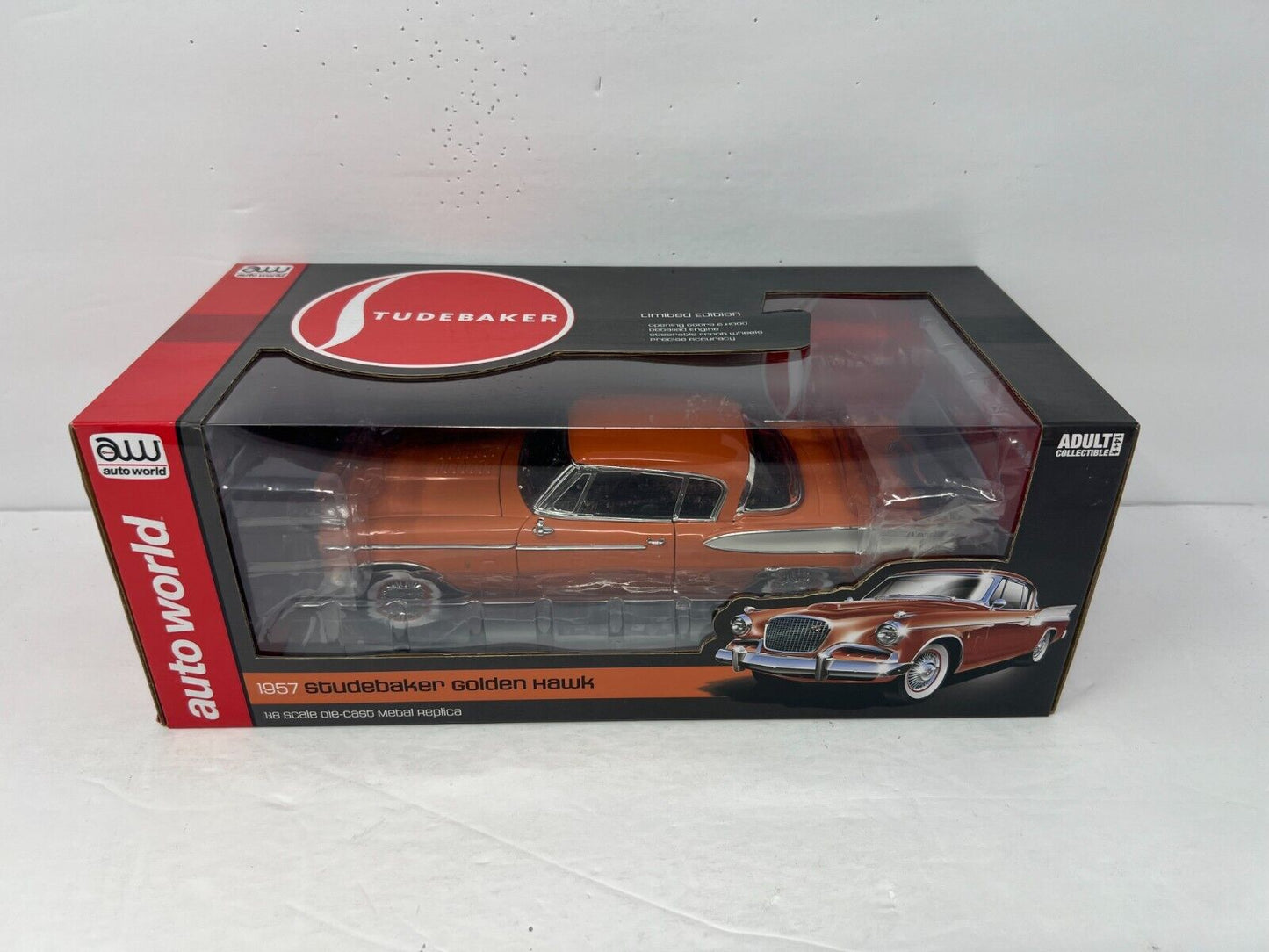 Auto World 1957 Studebaker Golden Hawk Hardtop American Muscle 1:18 Diecast