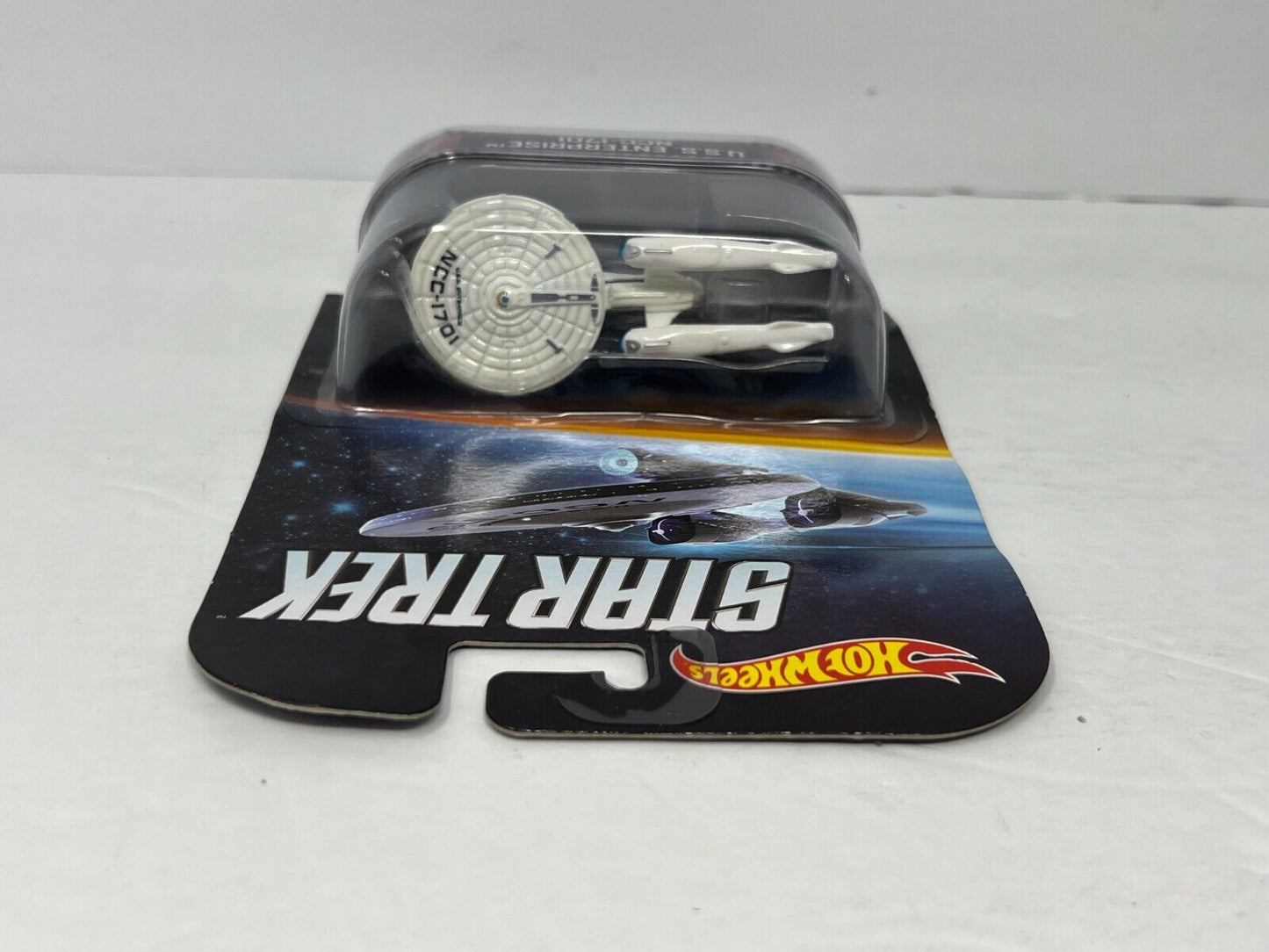 Hot Wheels Retro Entertainment Star Trek U.S.S. Enterprise NCC-1701 1:64 Diecast