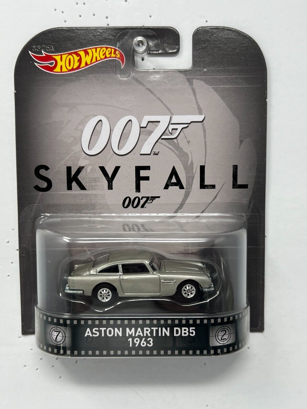 Hot Wheels Retro Entertainment 007 Skyfall Aston Martin DB5 1963 1:64 Diecast