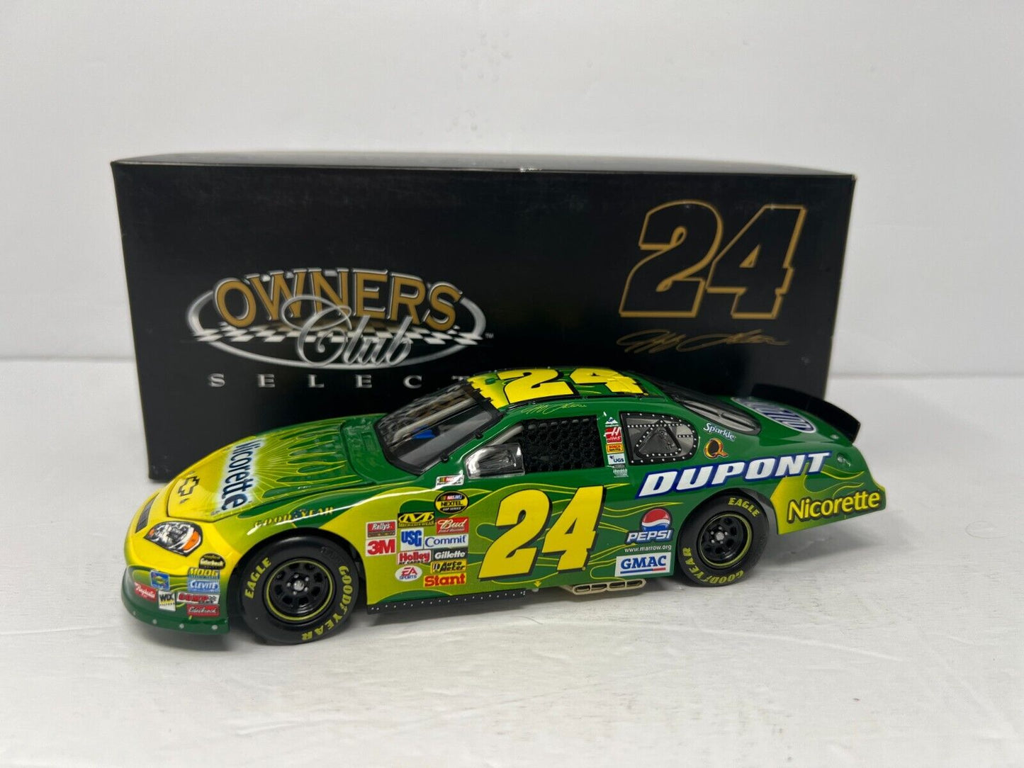 Action Nascar  #24 Jeff Gordon Owners Select Nicorette Monte Carlo 1:24 Diecast