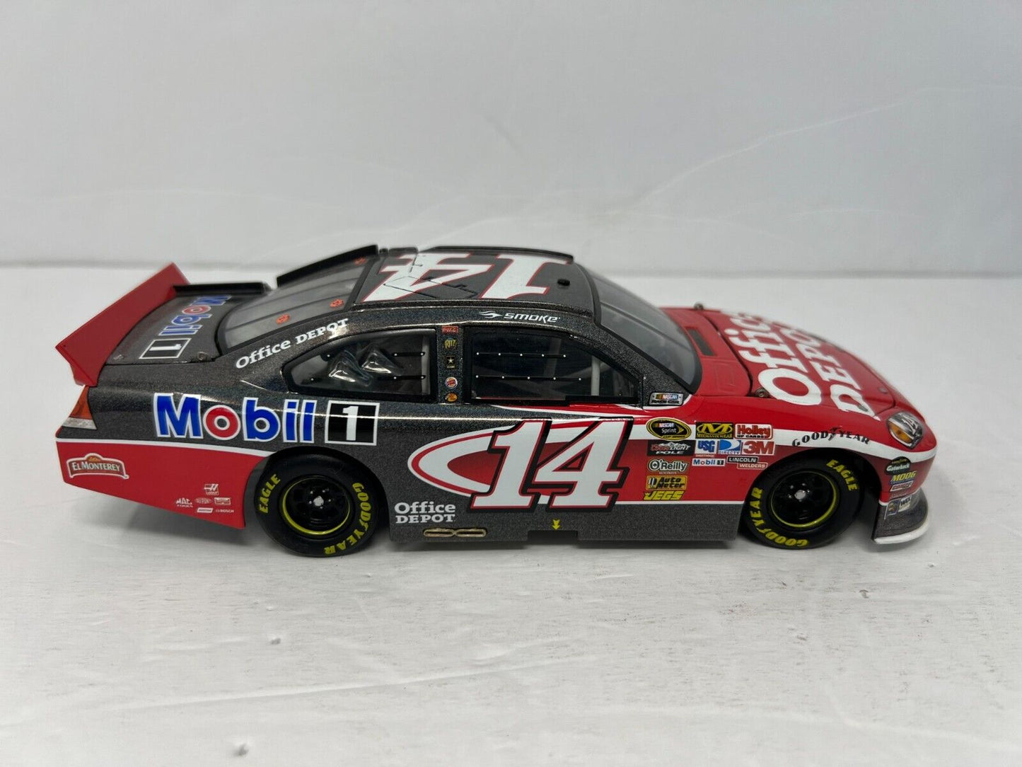 Lionel Nascar #14 Tony Stewart Office Depot 2011 Impala Flashcoat 1:24 Diecast