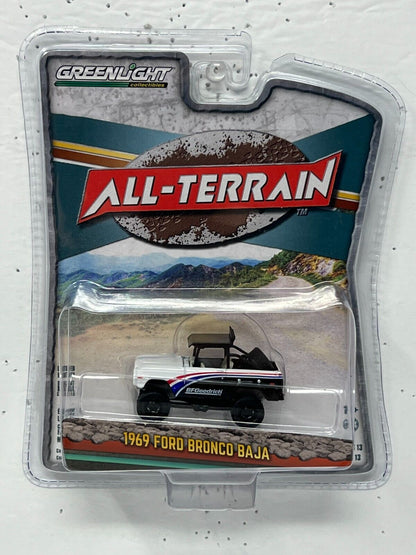 Greenlight All-Terrain 1969 Ford Bronco Baja 1:64 Diecast Version 2