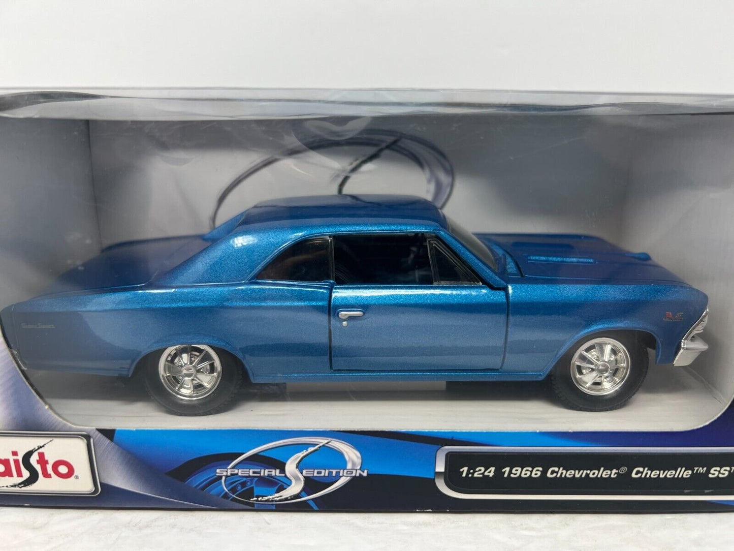 Maisto 1966 Chevrolet Chevelle SS 396 Hardtop Special Edition 1:24 Diecast