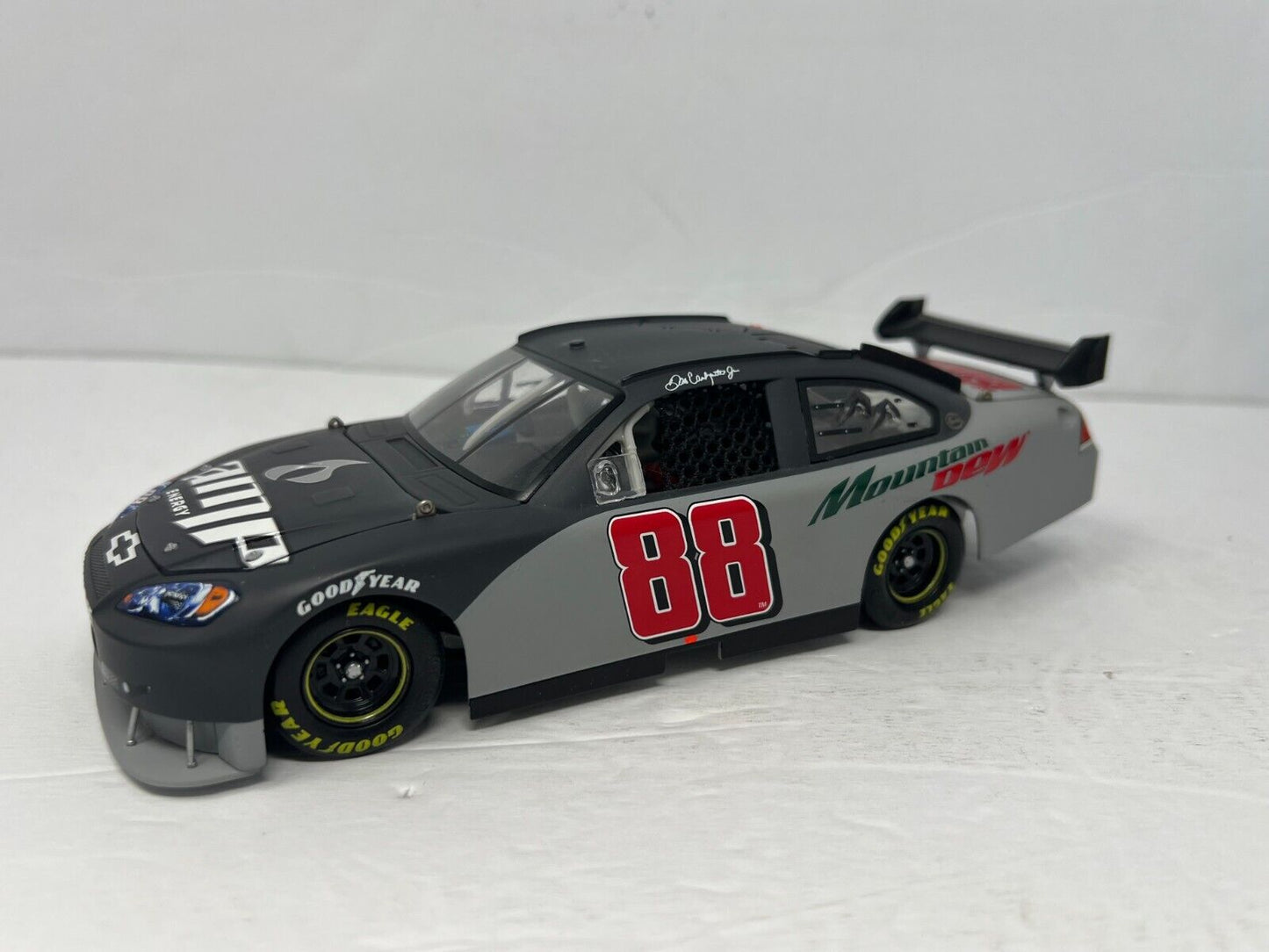 Action Nascar #88 Dale Earnhardt Jr. Amp Energy  Mt. Dew Test Car 1:24 Diecast