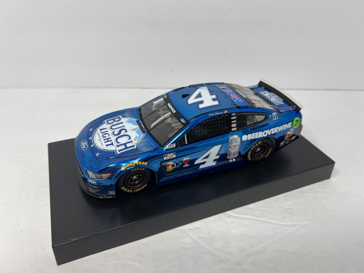 Lionel Nascar #4 Kevin Harvick Busch Light Mustang 1:24 Diecast Chrome (1 of 72)