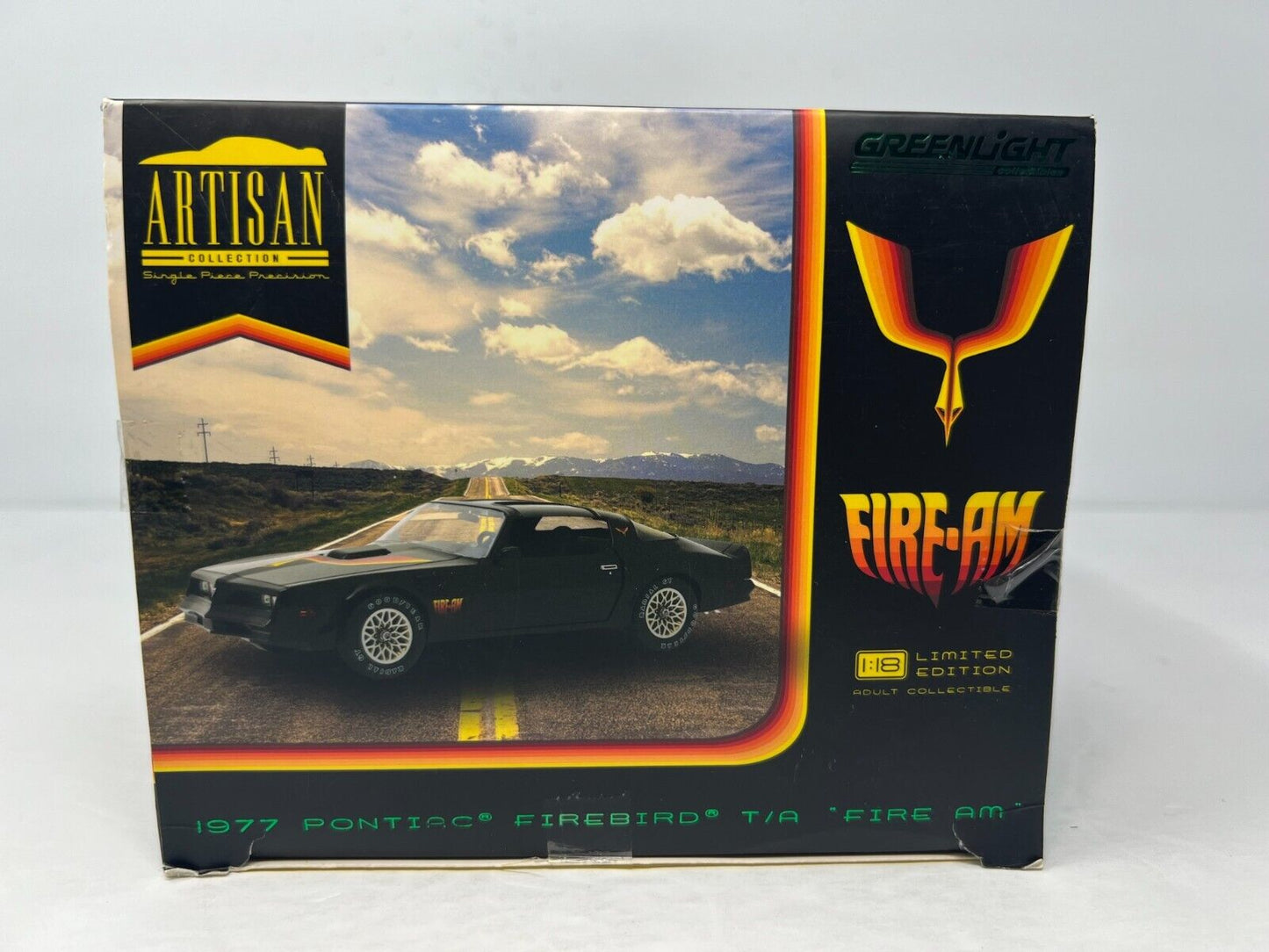 Greenlight 1977 Pontiac Trans Am Starlite Black & Golden Eagle Hood 1:18 Diecast