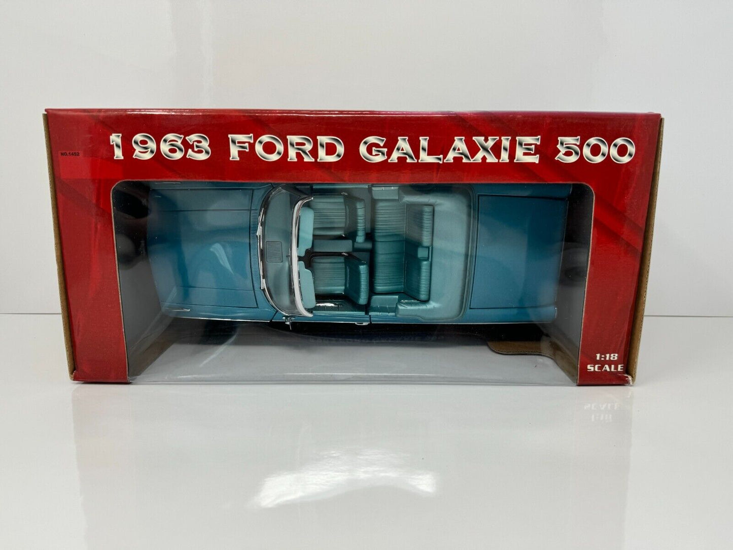 Sun Star 1963 Ford Galaxie 500 1:18 Diecast