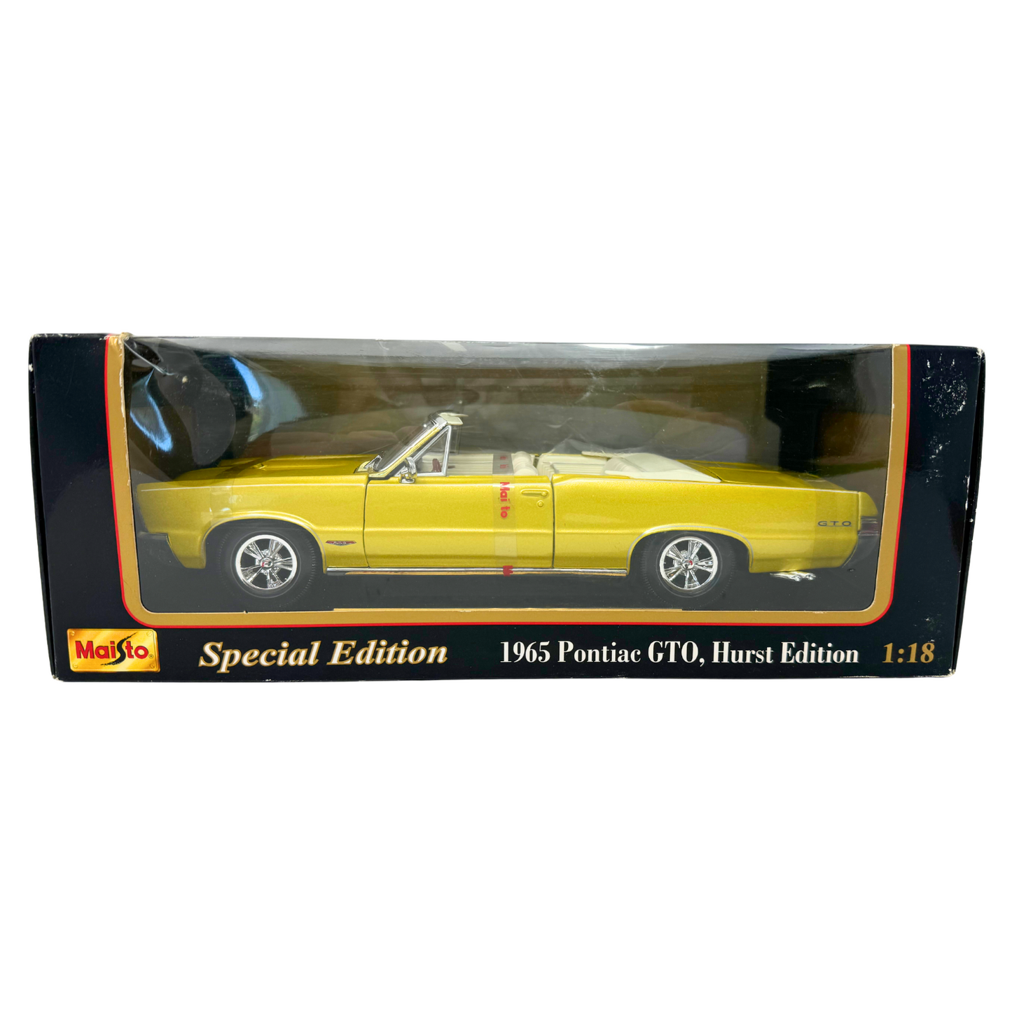 Maisto 1965 Pontiac GTO Hurst Special Edition 1:18 Diecast Gold Color