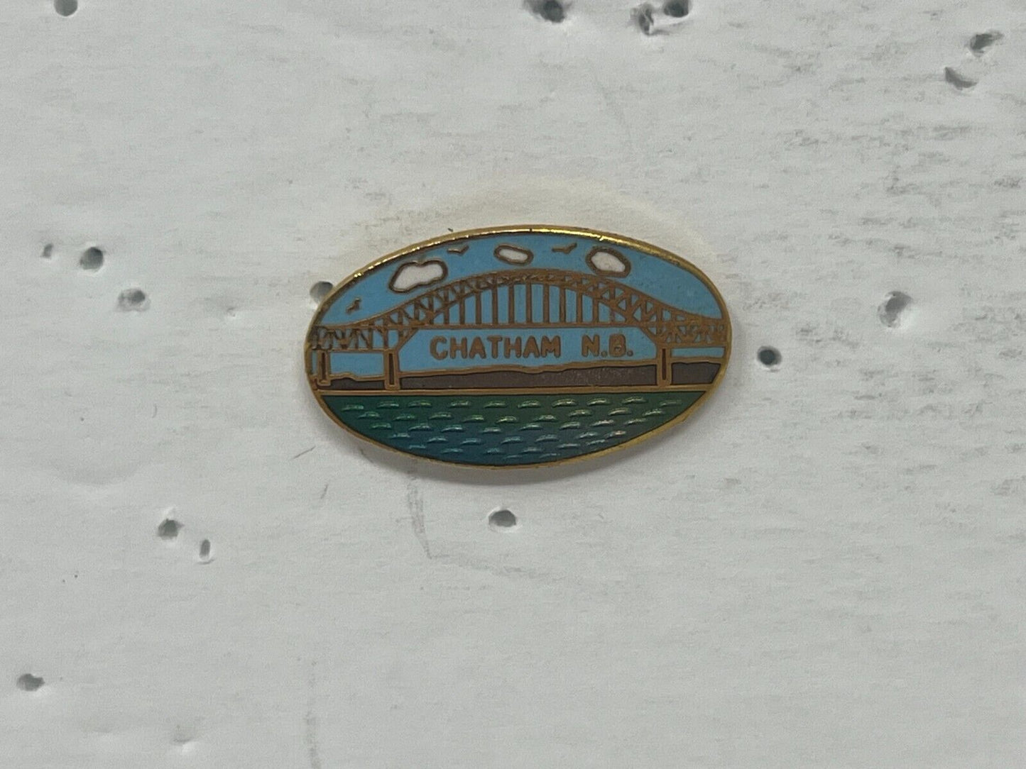 Chatham New Brunswick Souvenir Cities & States Lapel Pin SP3