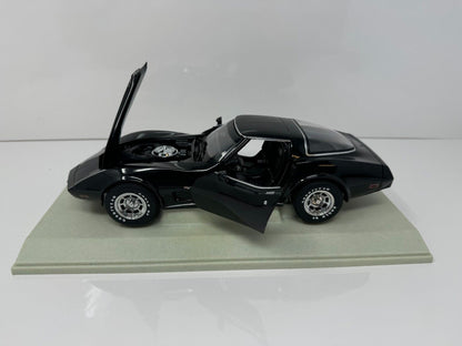 UT Models 1978 Chevrolet Corvette Classic Collection 1:18 Diecast